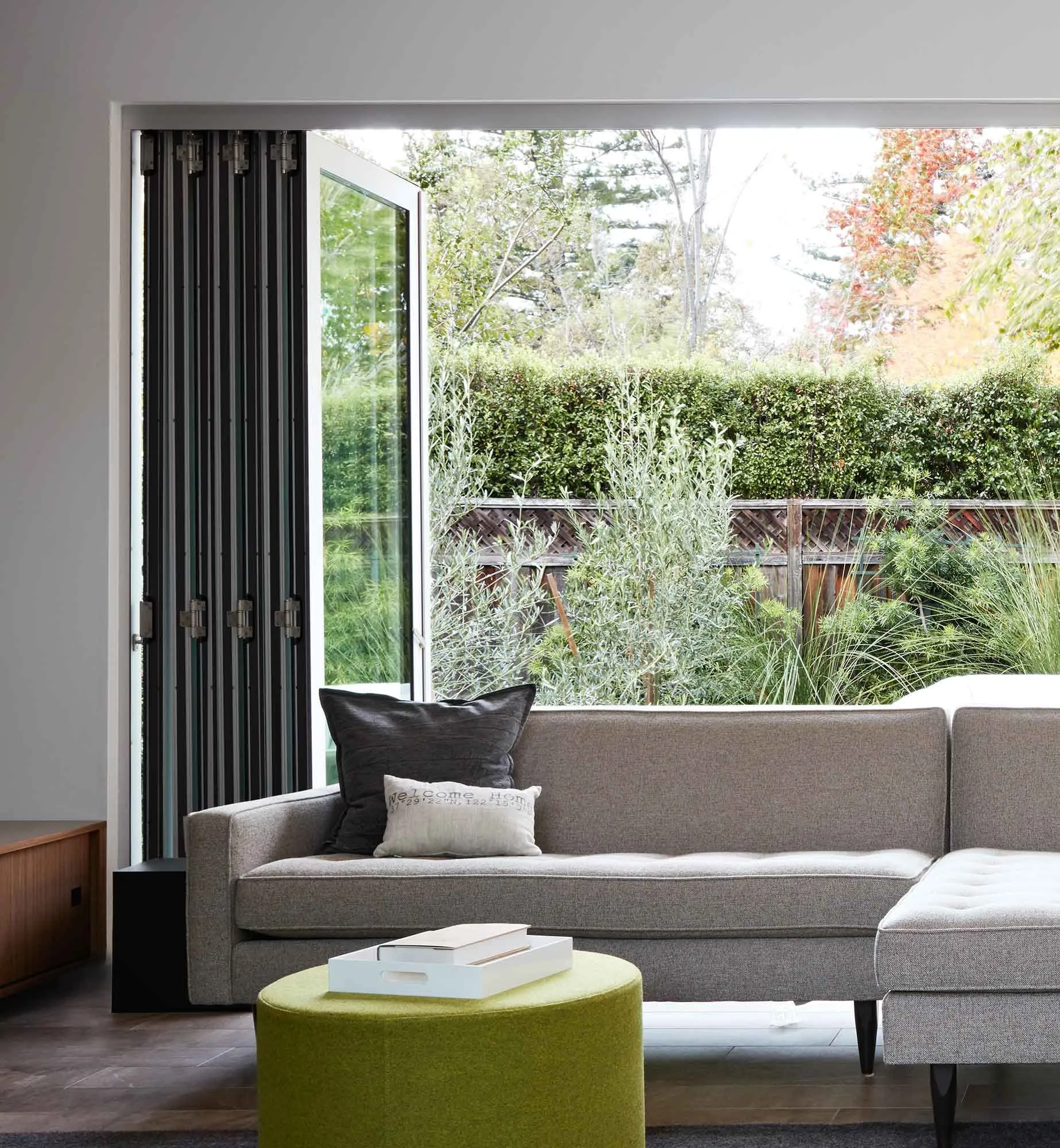 Glass replacement timeline and service